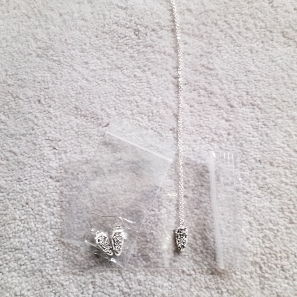Arrow/arrowhead silver drusy necklace
